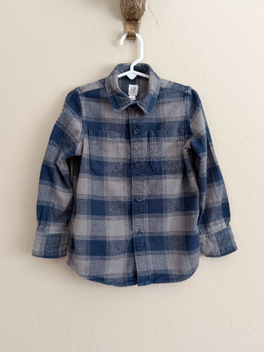 Gap Kids Plaid Flannel Button Down Shirt • XS (4/5 Years)